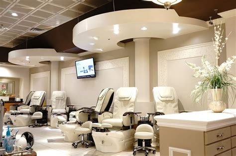 las vegas nail salons.